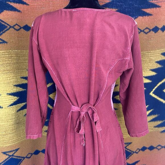 Vintage Just Cruising Rayon Floral Embroidered Midi Dress. 3/4 Sleeves. One Size - Picture 5 of 16